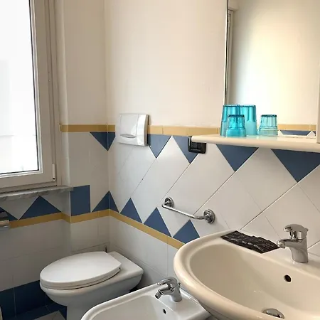 Daire Ferienwohnung Fuer 6 Personen Ca 60 Qm In Levanto, Italienische Riviera Italienische Westkueste - B60743 *